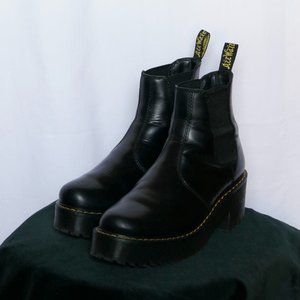 Dr. Martens Rometty Wyoming Platform Chelsea Boots Size US 9 (may fit 9.5/10)